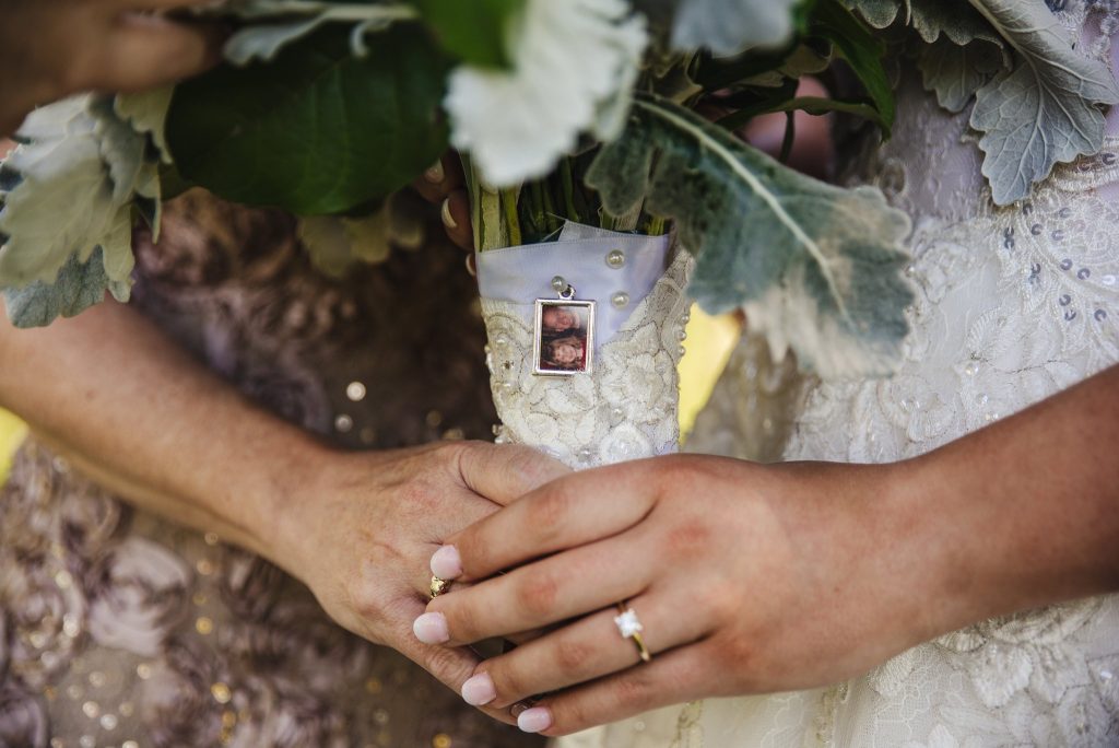 A bouquet with a charm for Taryn's late father