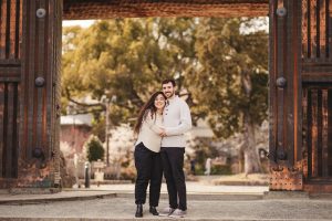 Couple embraces infront of Odawara Castle